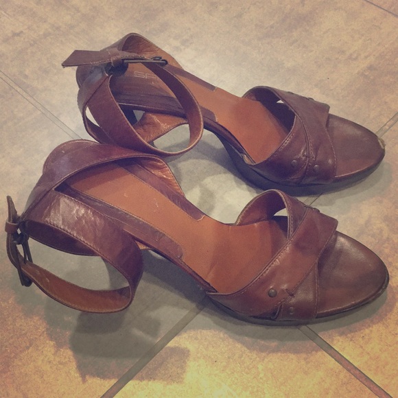 via spiga platform sandals
